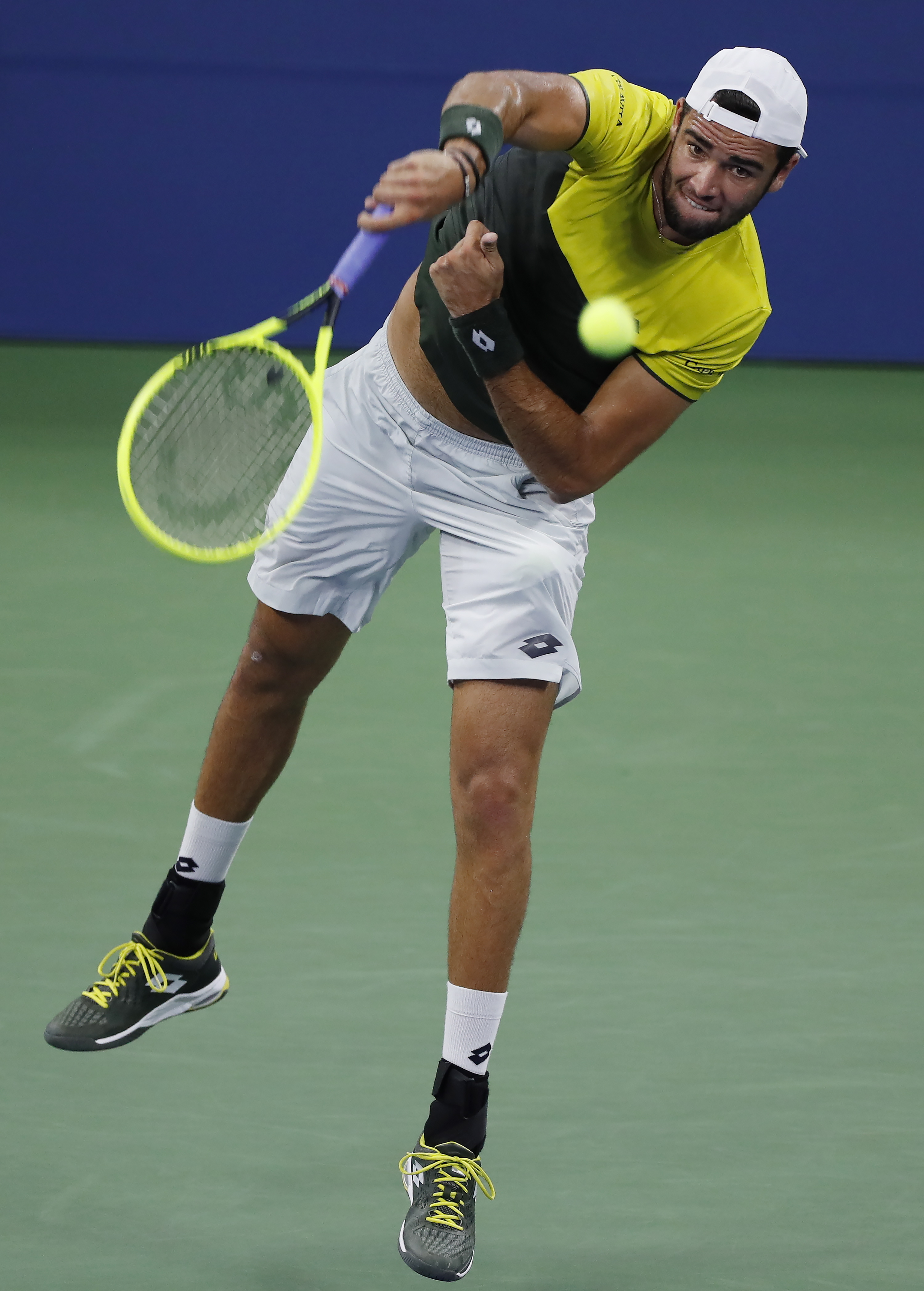 营造紧张氛 营造紧张氛